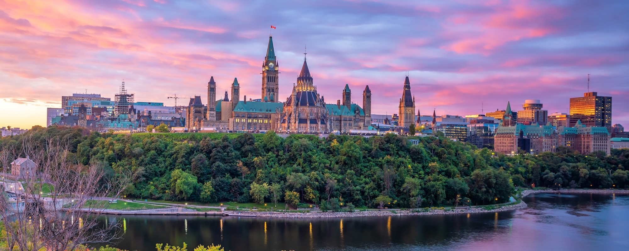 logo QCrypt Conference Website